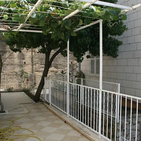 Apartment Ogresta *