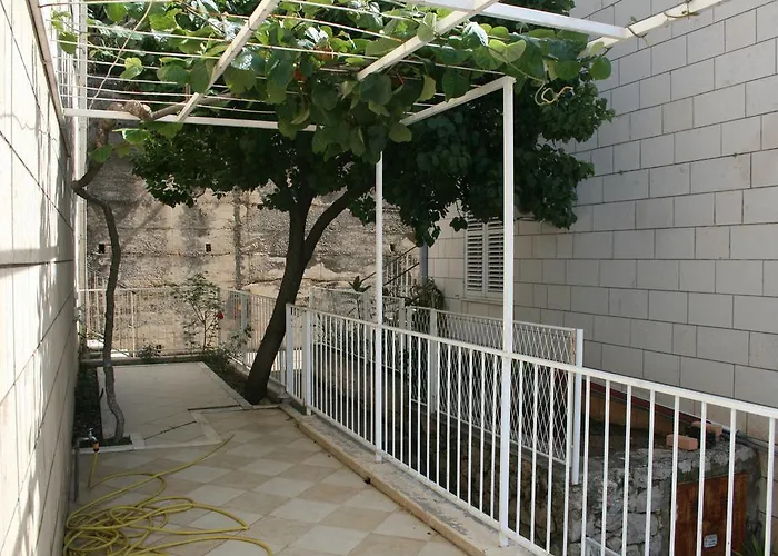 Apartament Ogresta *